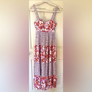 *NWOT* FLORAL MAXI DRESS